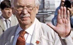 Sergej Michalkov scrisse 3 volte l'inno russo